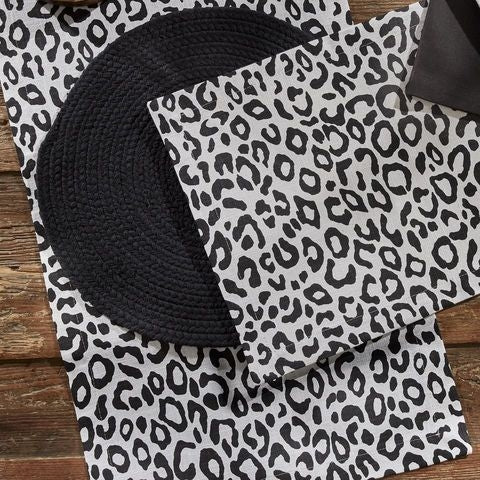 Leopard Pattern  Table Runner Black 4pc napkins